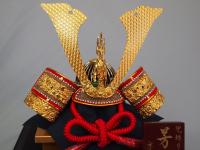 総金具中鍬形兜　赤糸縅(アクリルケース飾り)13号