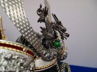 13号　芳寿　緑玉龍(兜ケース飾り)