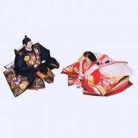 平安豊久　ひな人形　「春風」　刺繍たっぷりの親王と金彩蒔絵のお道具が魅力です。