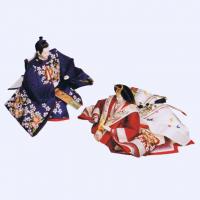 平安豊久　ひな人形　「京香」　明るい三段飾りです。駿河塗りが美しい。